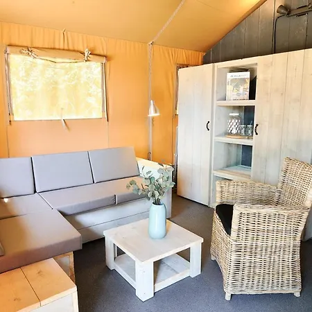 Glamping Renswoude Hotel Exterior photo
